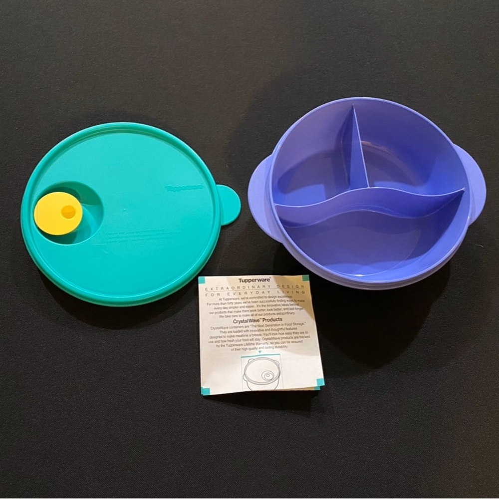 Tupperware ~ Crystal Wave Divided Dish ~ Brand New!